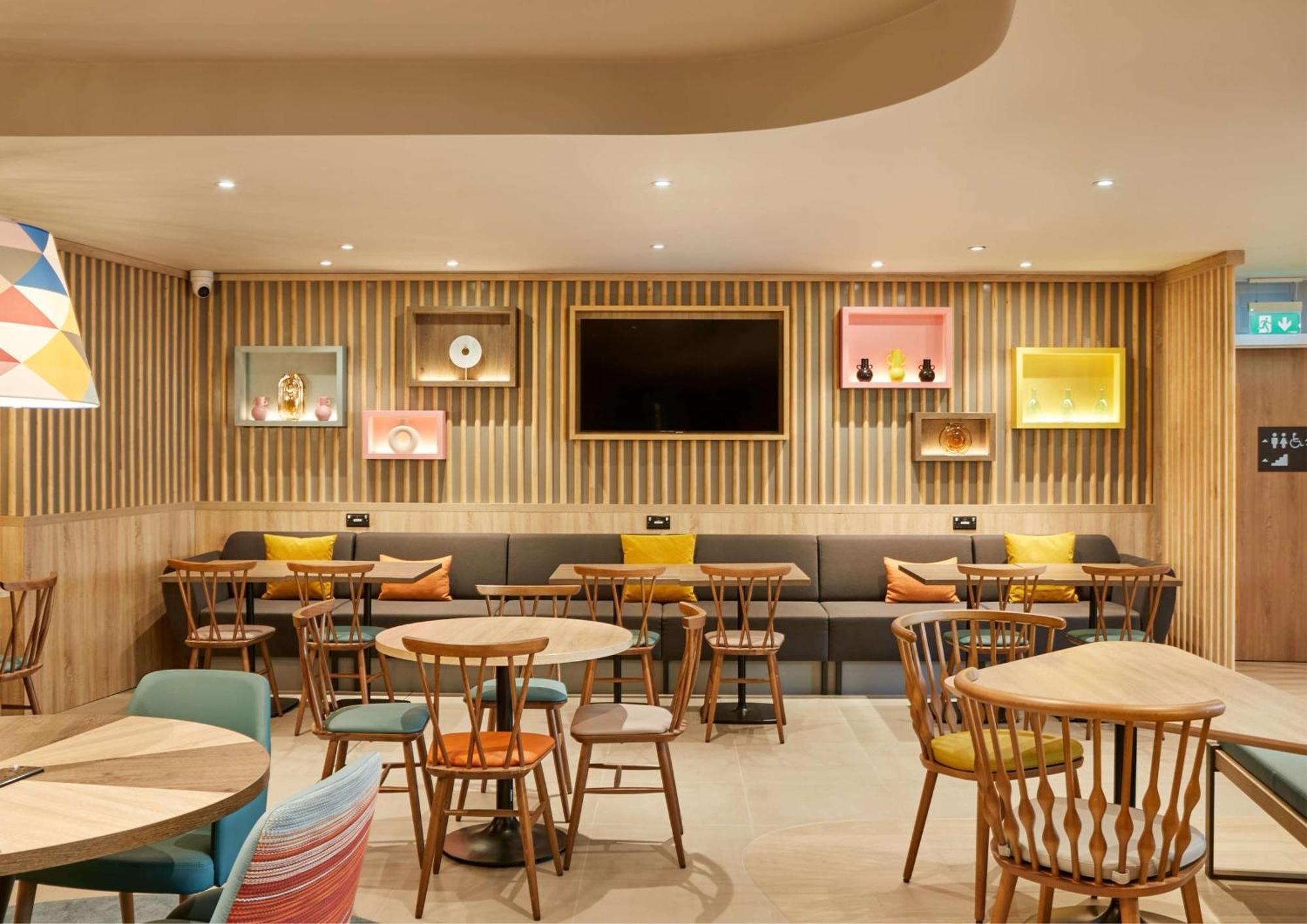 Hampton By Hilton Dublin City Centre エクステリア 写真